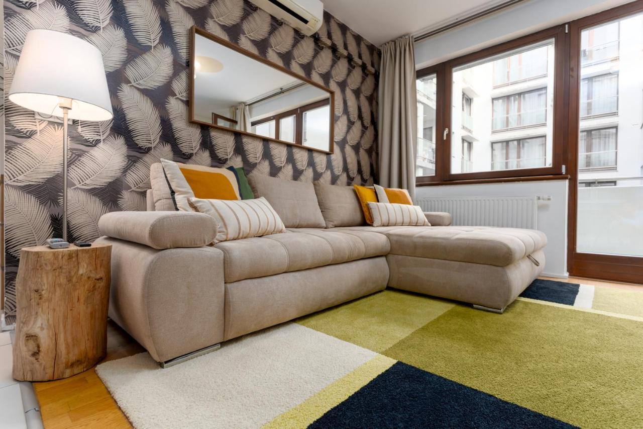 Urban Oasis With Free Parking Apartment *