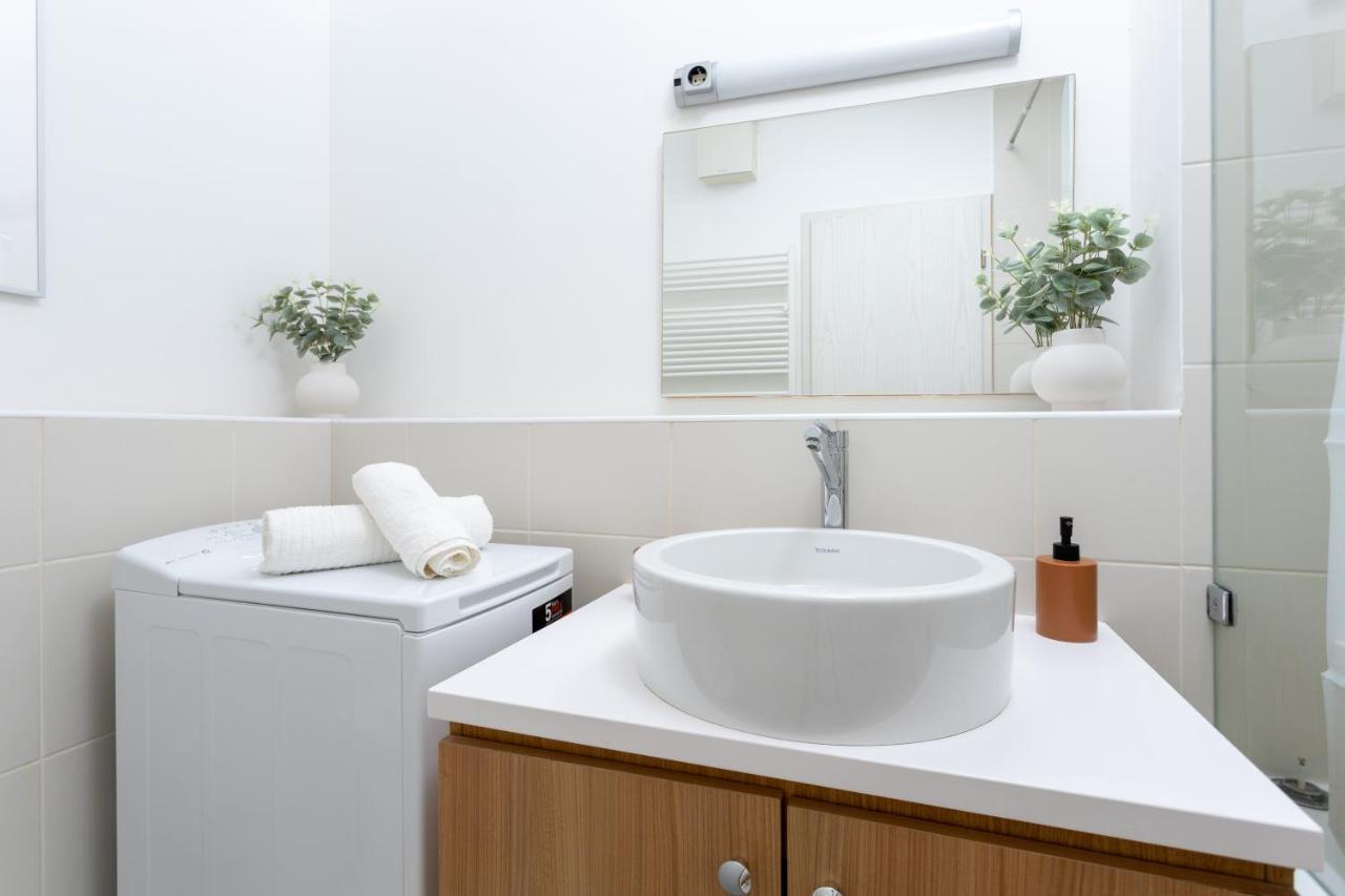 Appartamento Urban Oasis With Free Parking
